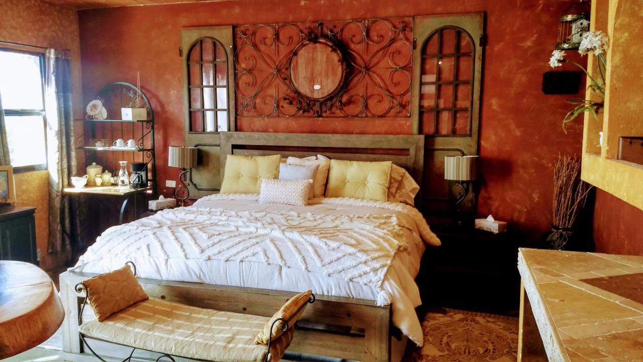 Vina Calabria Bed and Breakfast Guadalupe Eksteriør billede