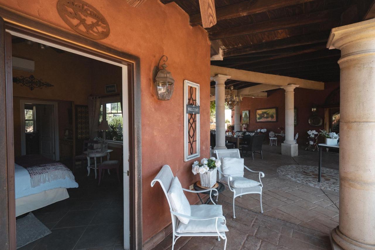 Vina Calabria Bed and Breakfast Guadalupe Eksteriør billede